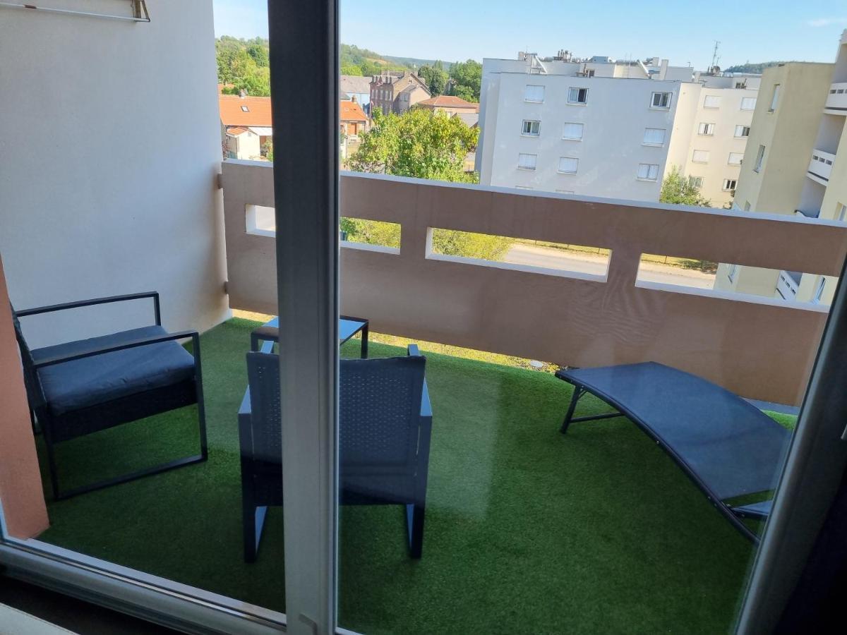 Bel Appartement 2 Chambres ,Residence Privee Givet Bagian luar foto