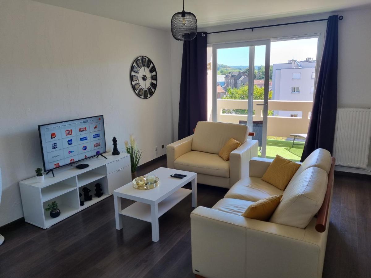 Bel Appartement 2 Chambres ,Residence Privee Givet Bagian luar foto