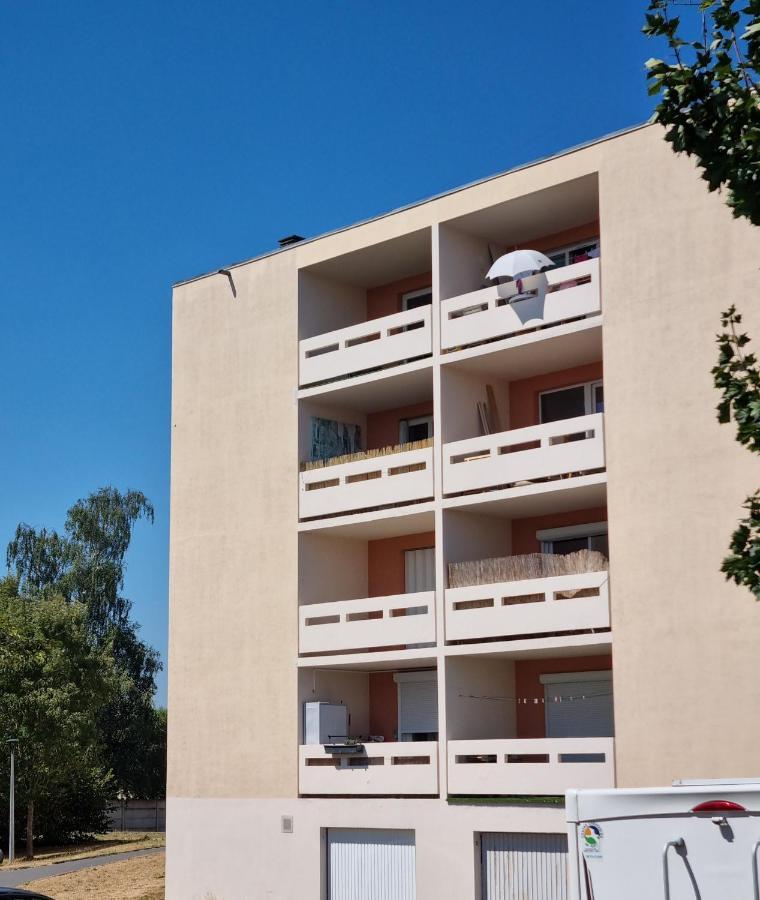 Bel Appartement 2 Chambres ,Residence Privee Givet Bagian luar foto